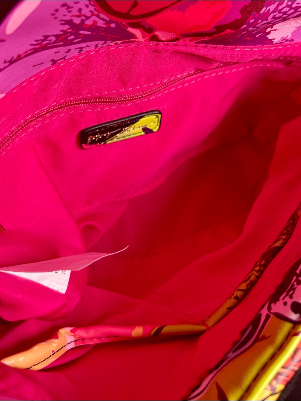 Betsey Johnson Butterfly ๐ Puffed Flap Crossbody Bag. Gold Hardware Floral ๐ฆ๐NWT - Picture 12 of 13